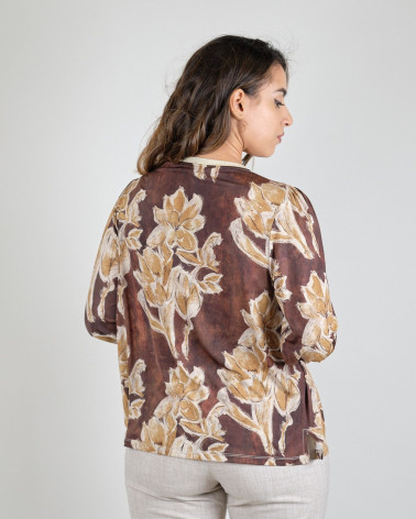 Blusa girocollo con stampa marrone