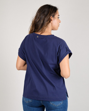 T-shirt con applicazioni gioiello