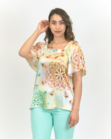 BLUSA SCOLLATA CON GRAFICA TIE DYE