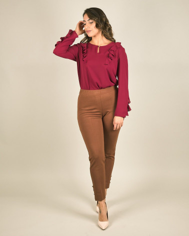 Blusa bordeaux con rouches davanti e sulle maniche