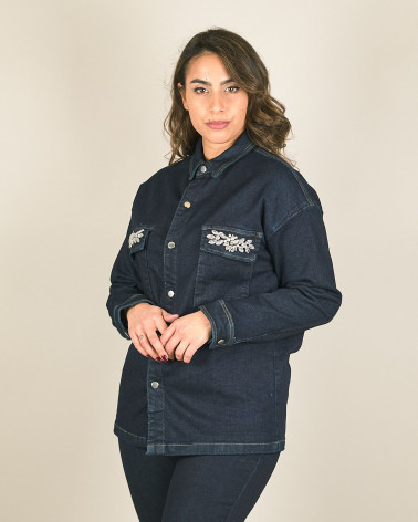 Camicia giacca in denim scuro con gioiello