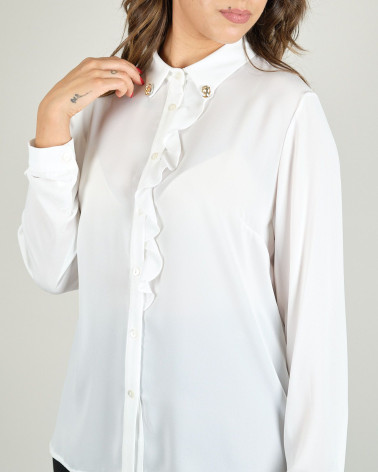 Camicia con rouches davanti e gioiello