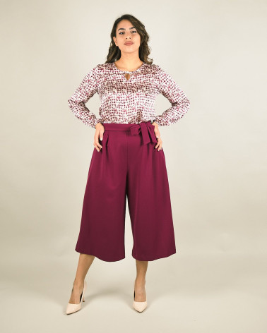 Pantaloni capri a palazzo bordeaux con fiocco