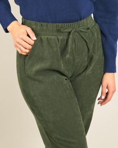 Pantaloni capri con laccetto in velluto verde