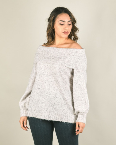 Maglia in mohair con collo ad anello