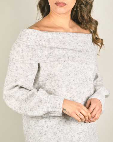 Maglia in mohair con collo ad anello