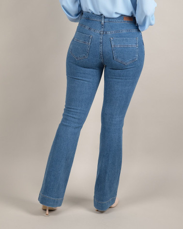 Jeans a zampa in denim elasticizzato