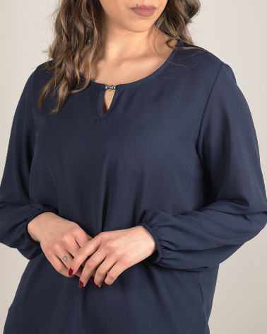 Blusa con dettaglio in gioiello