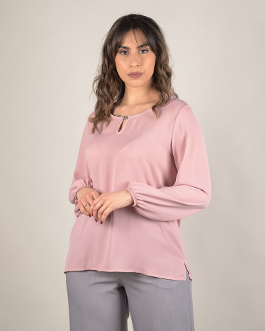 Blusa con dettaglio in gioiello