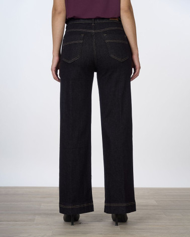 Jeans dark wide leg con applicazioni