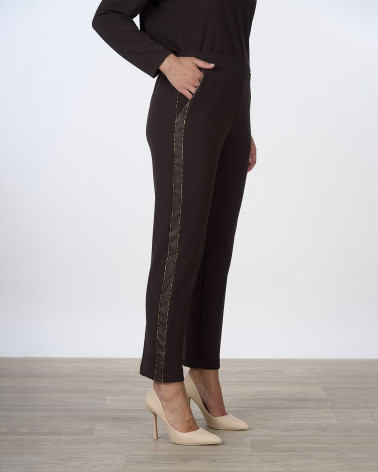 Pantaloni marroni con inserti laterali