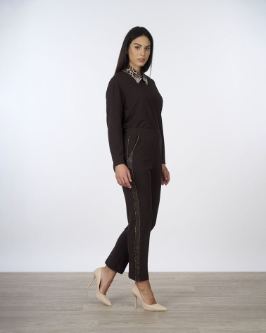 Pantaloni marroni con inserti laterali