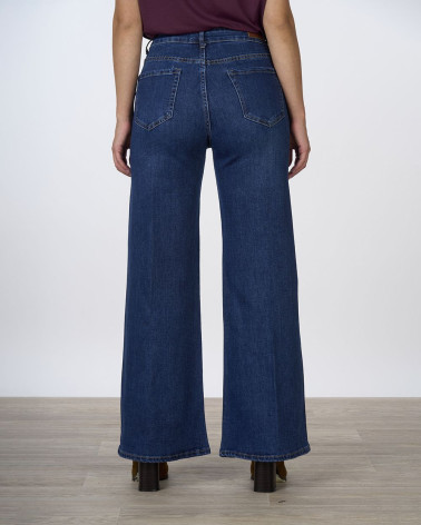 Jeans wide leg con strass all over