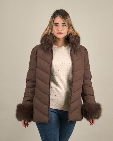 Piumino con collo e polsi in eco pelliccia