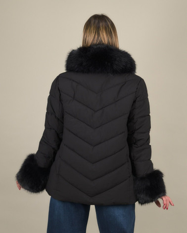 Piumino con collo e polsi in eco pelliccia