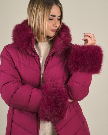 Piumino con collo e polsi in eco pelliccia