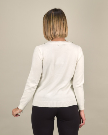 Maglia con applicazioni sullo scollo