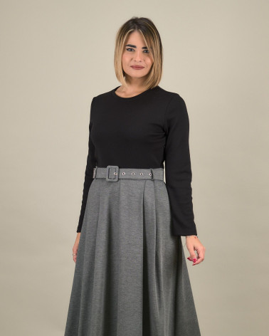 Abito bicolore con cintura coordinata