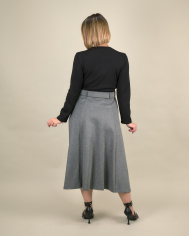 Abito bicolore con cintura coordinata