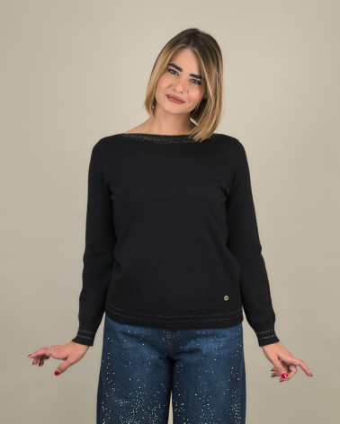 Maglia con scollo a barchetta e dettagli lurex