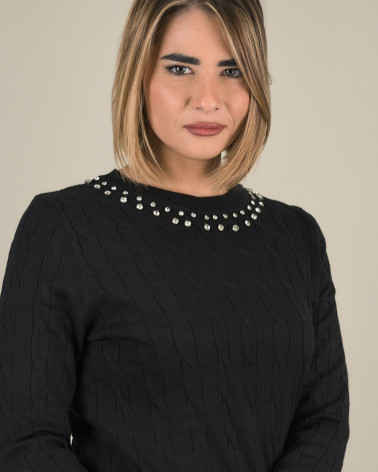 Maglia trecce con collo gioiello