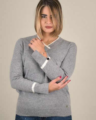 Maglia con bordo a contrasto