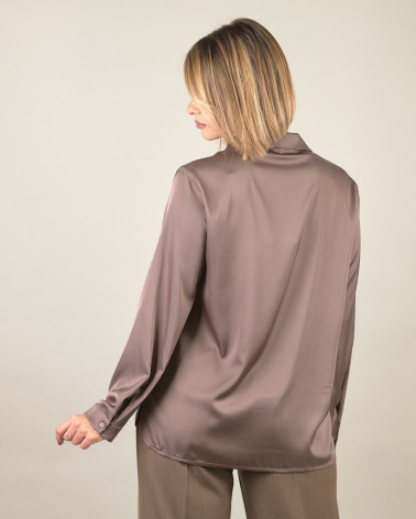 Camicia fluida con bottoni frontali