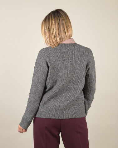 Maglia con lavorazione e perle