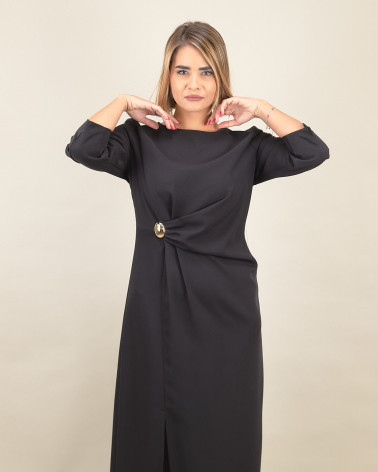 Abito midi con drappeggio e fibbia
