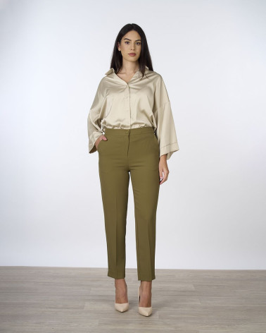 Pantaloni dritti fluidi