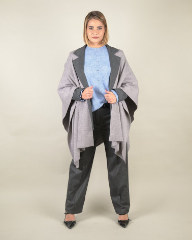 Poncho morbido in maglia viscosa