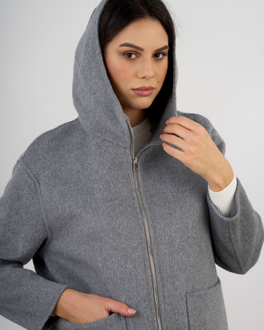 Cappotto in lana con cappuccio