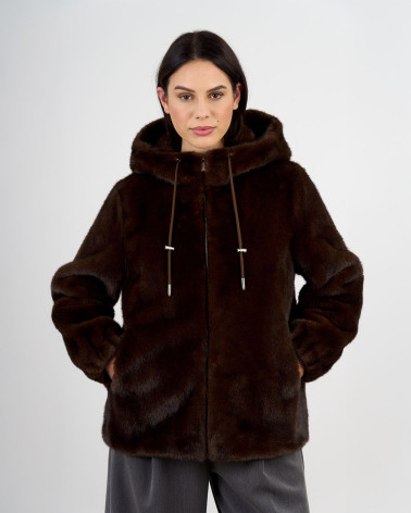 Giacca in eco pelliccia con cappuccio e zip