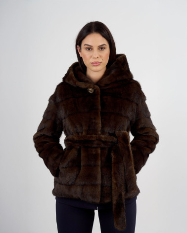 Giacca in eco pelliccia con cappuccio
