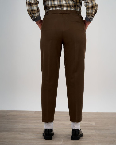 Pantaloni sigaretta color noce