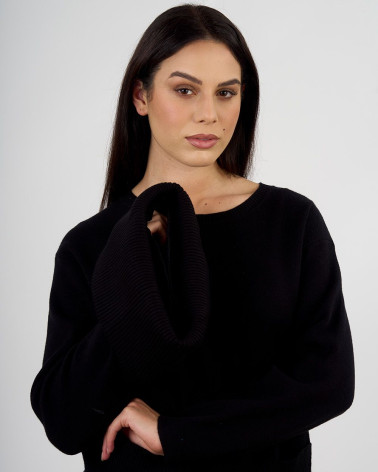 Maglia con collo alto removibile e tasche frontali