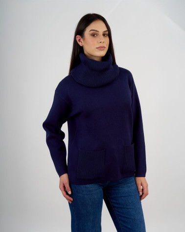 Maglia con collo alto removibile e tasche frontali