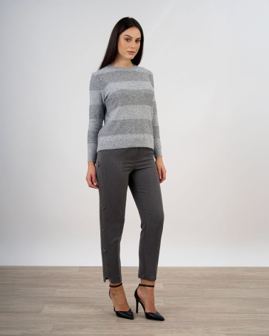 Pantaloni grigi con applicazioni gioiello laterali