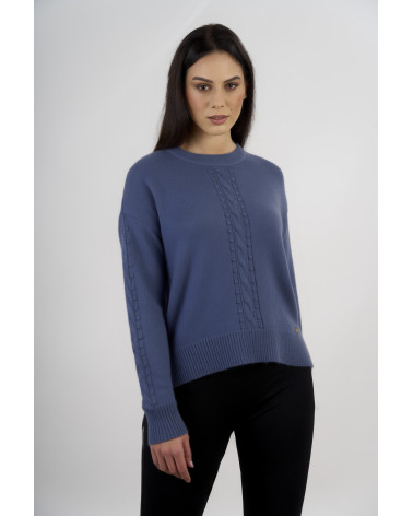 Maglia con lavorazione trecce e fondo asimmetrico