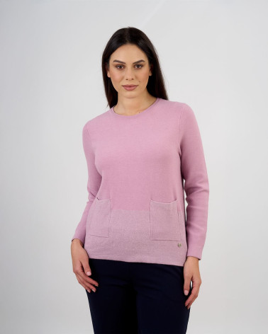 Maglia con tasche frontali e dettagli luminosi