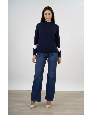 Maglia con maniche a contrasto e collo a coste