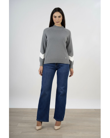 Maglia con maniche a contrasto e collo a coste