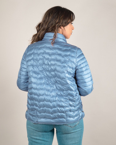 Piumino leggero con bottoni e zip