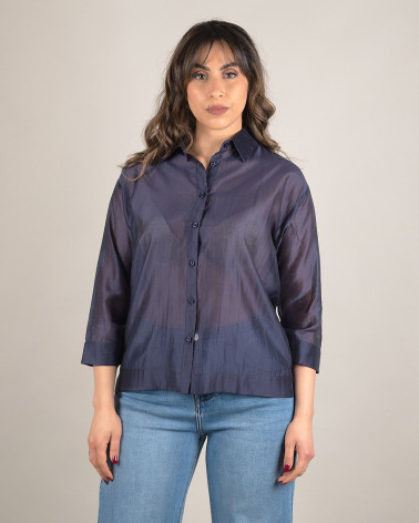 Camicia blu in organza con manica tre quarti