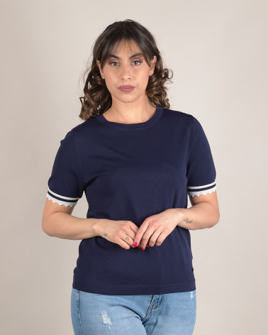 Maglia in filo con bordi a contrasto