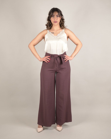 Pantaloni a palazzo con cintura in vita