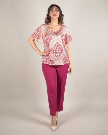 Blusa in raso fantasia barocca con maniche voilant