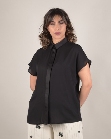 Camicia in georgette con dettagli in raso