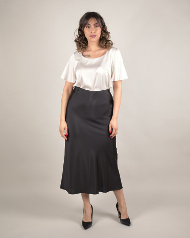 Gonna midi in raso con elastico in vita