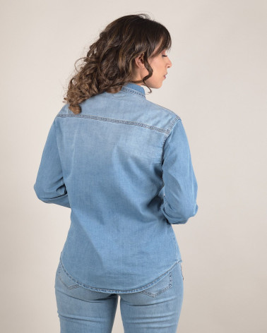Camicia in denim con colletto gioiello
